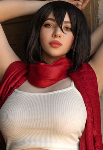 Alina-Becker-Mikasa-Attack-on-Titan-PixiBB