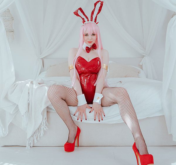 Alina-Becker-Zero-Two-Sexy-Bunny-PixiBB