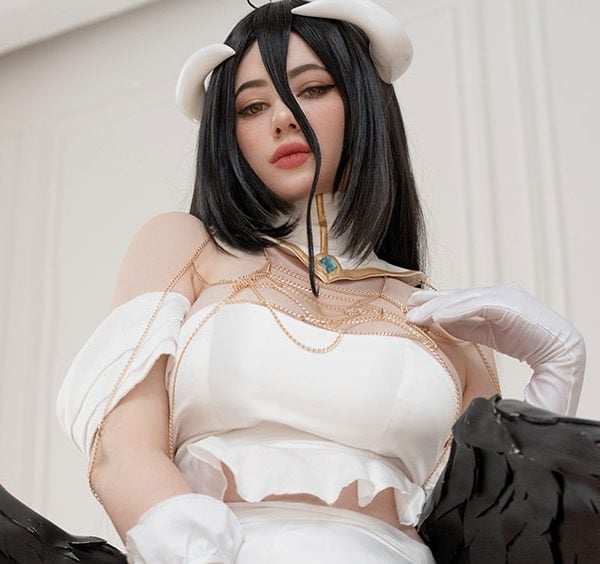 Alina-Becker-Albedo-Overlord-PixiBB