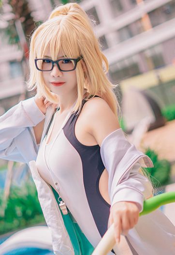 Coser-Pyon-Jeanne-D-Arc-Swiming-PixiBB