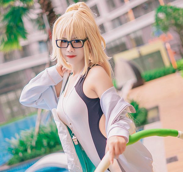 Coser-Pyon-Jeanne-D-Arc-Swiming-PixiBB