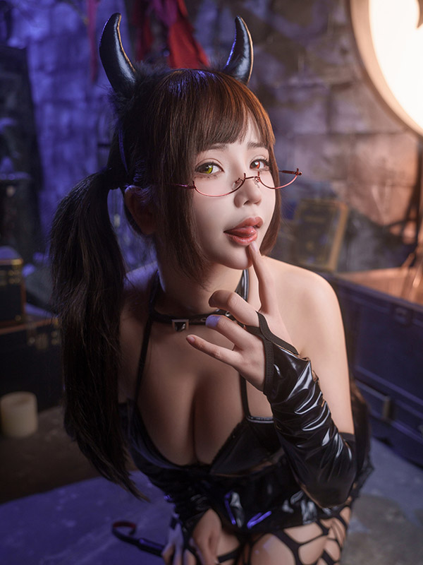 抱走莫子aa: 危险训练 (58 photos + 14 videos) Sexy Cosplay