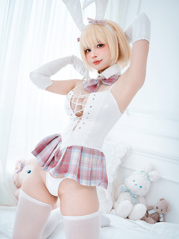 Azami-White-Bunny-Sexy-Cosplay-PixiBB